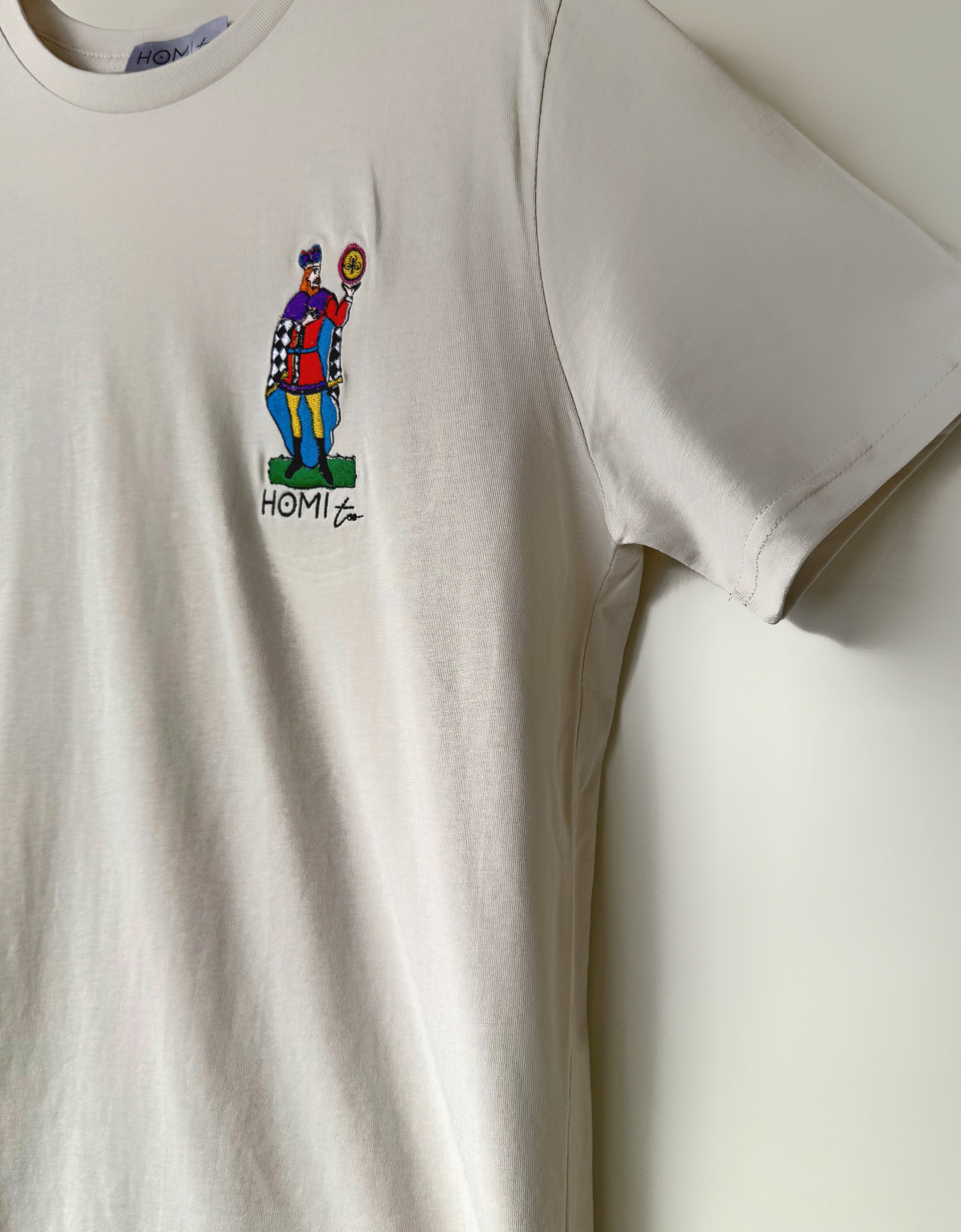 T-SHIRT WITH "KING" EMBROIDERED