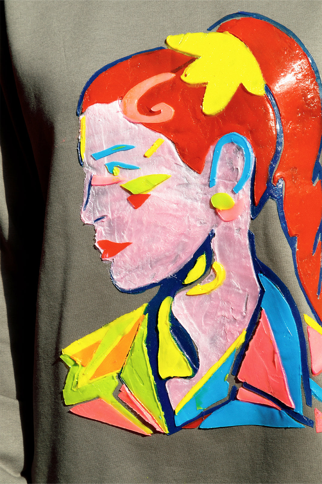 SILICONE AND PIGMENTS: WHEN ART MEETS FASHION - THE HOMI TOO HOODIES, T-SHIRTS, AND HATS